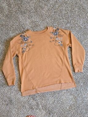 AMERICAN EAGLE Outfitters Ahh-Mazingly Soft Embroidered Floral Sweatshirt